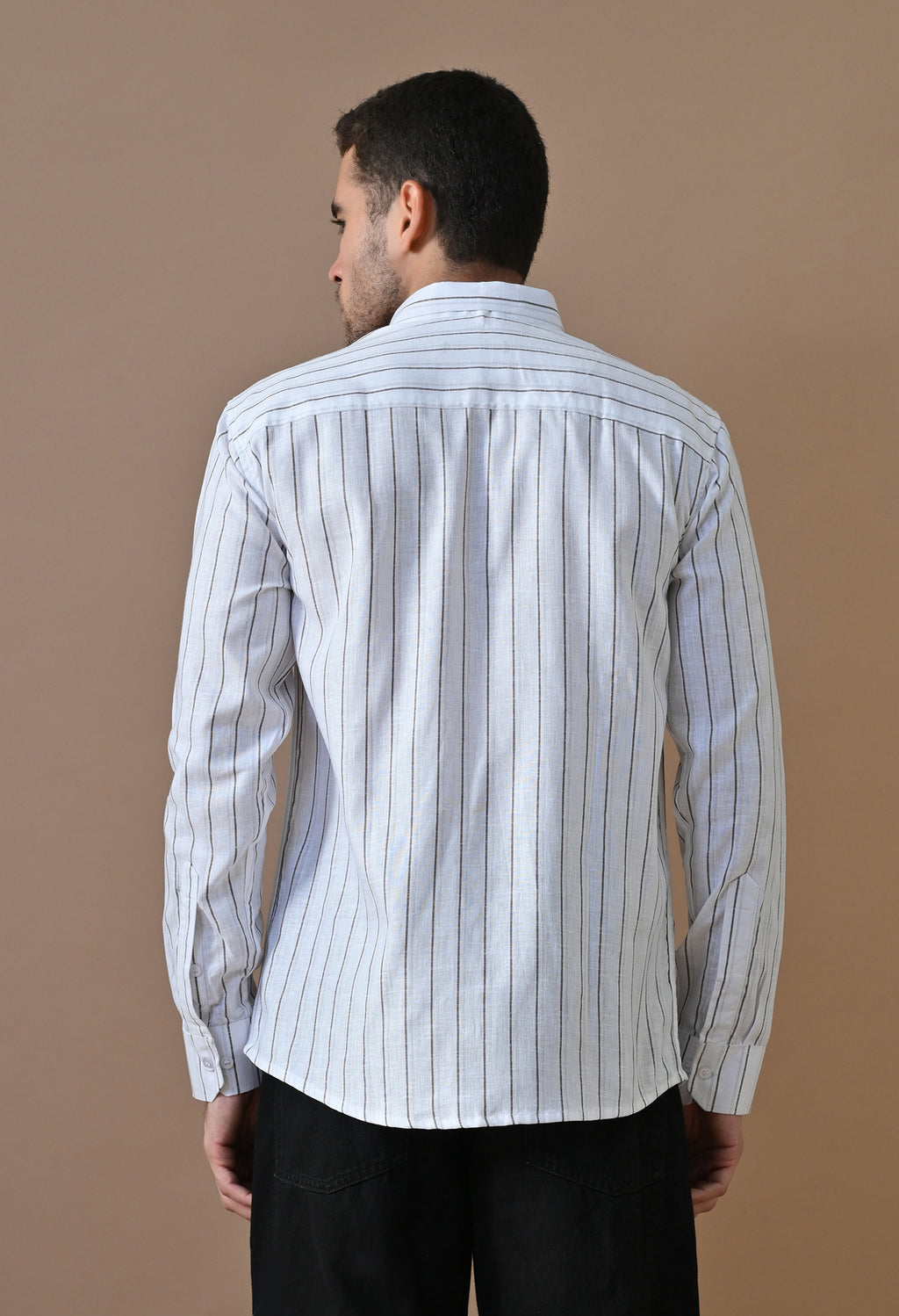 Linear Edge Button-Up