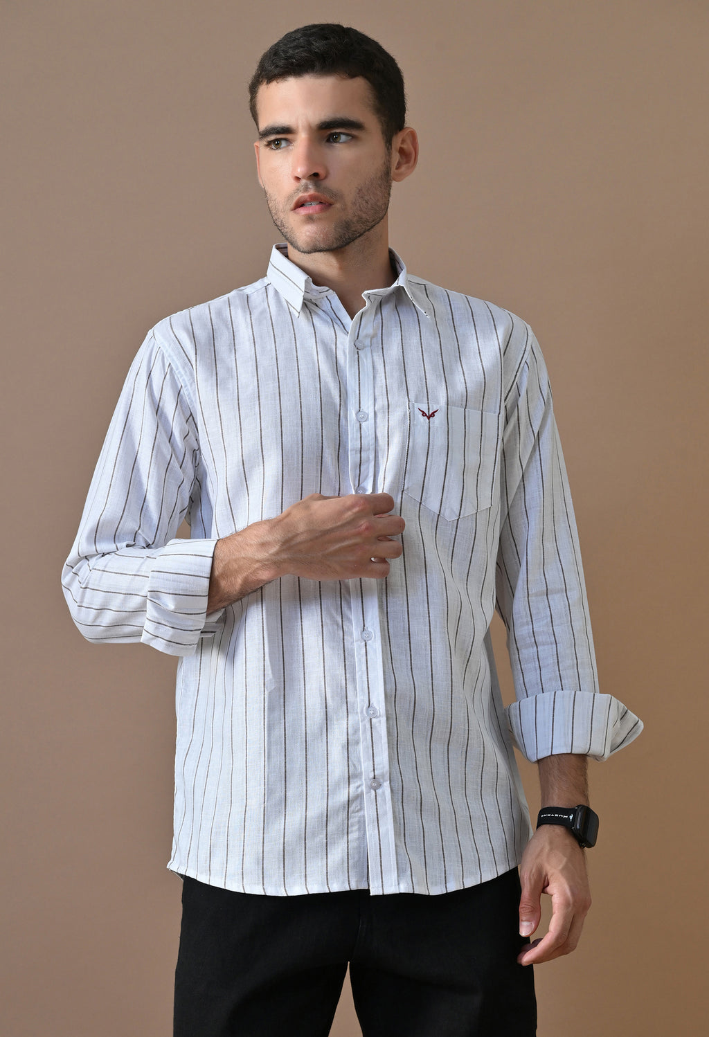 Linear Edge Button-Up